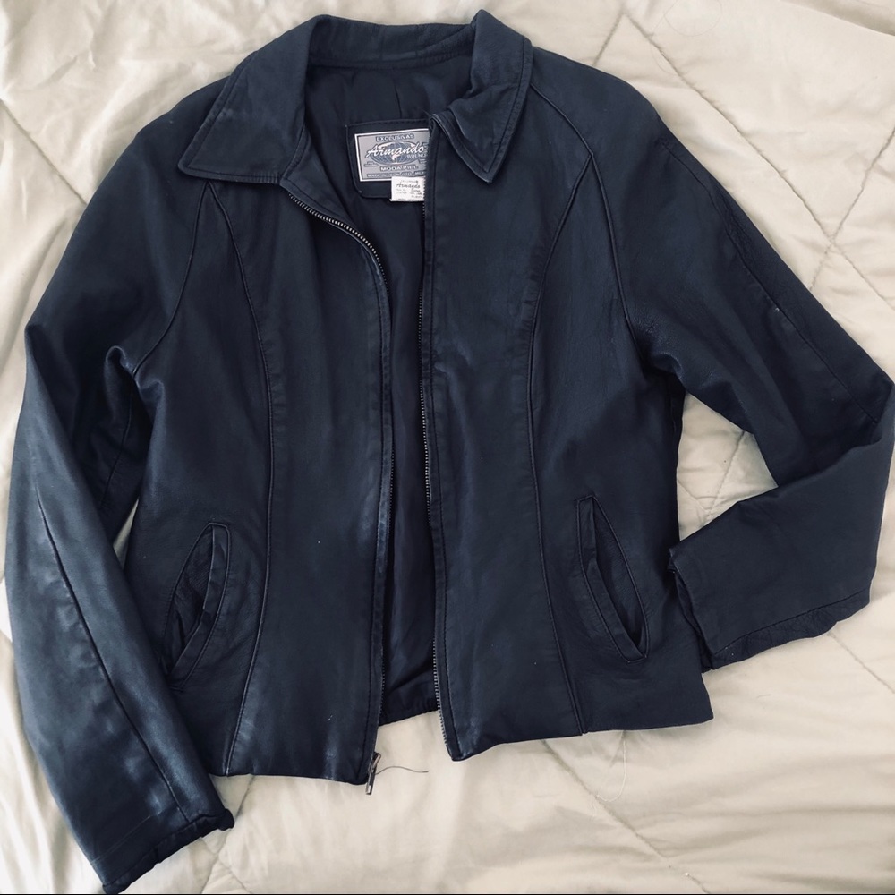 100% Leather Jacket Women’s Size Medium